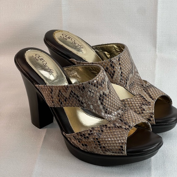 Euro Soft, python embossed heel - Picture 2 of 6